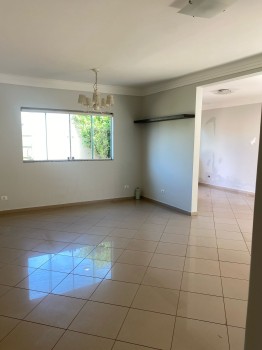 EXCELENTE CASA NO TIRADENTES